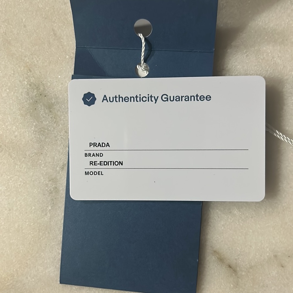 Prada Re-edition 2005 - Picture 5 of 5